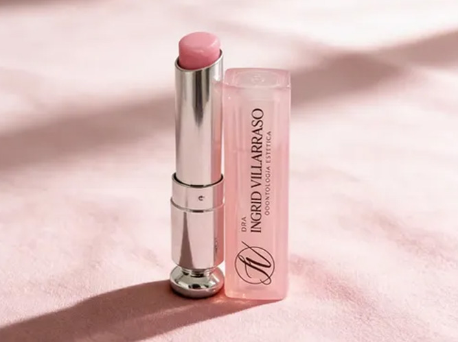 Lip Balm modelo Dior personalizado com logo